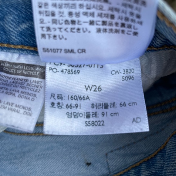 Women’s Levi’s 501 Denim Shorts - Picture 4 of 4